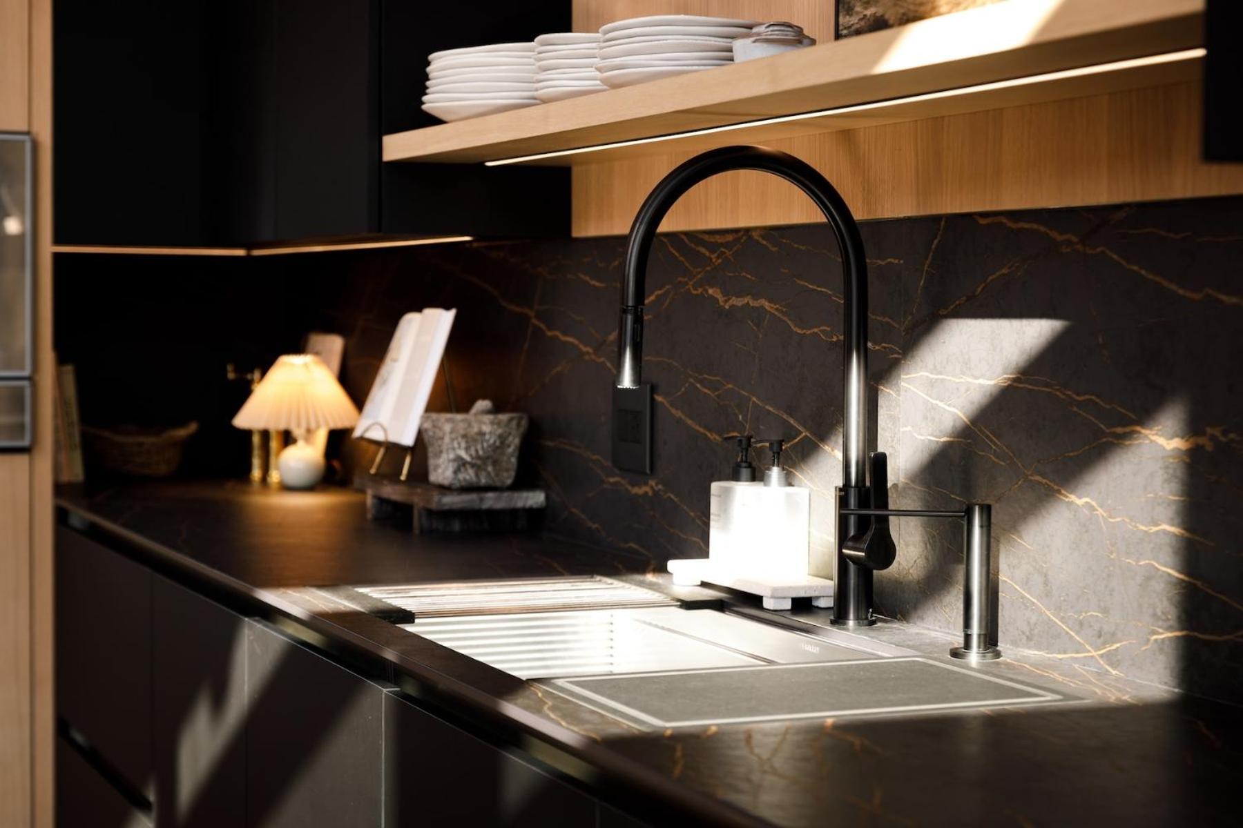Kat Florence Hotels Elora Bagian luar foto