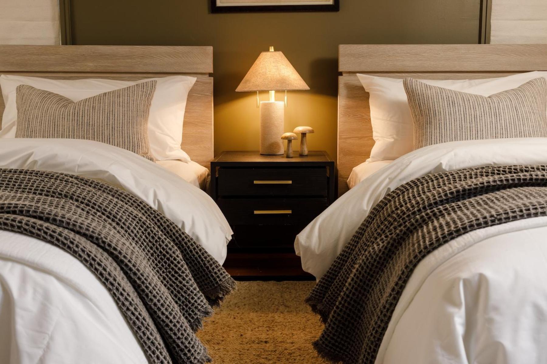 Kat Florence Hotels Elora Bagian luar foto