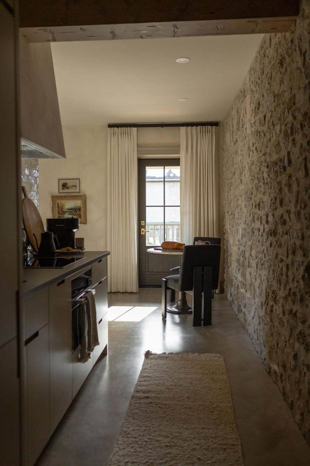 Kat Florence Hotels Elora Ruang foto